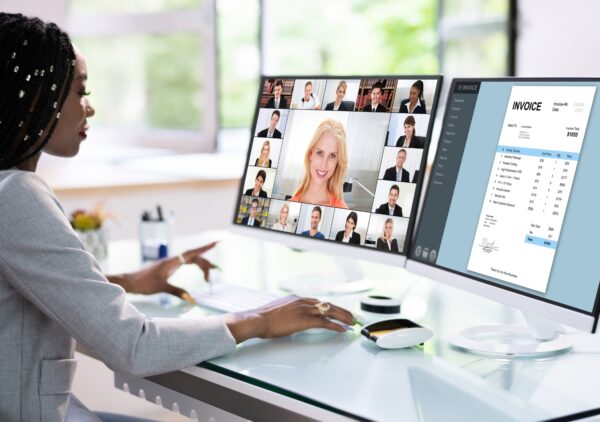 Digital marketers attending the UK SEO Summit 2026 to learn new SEO trends and strategies.